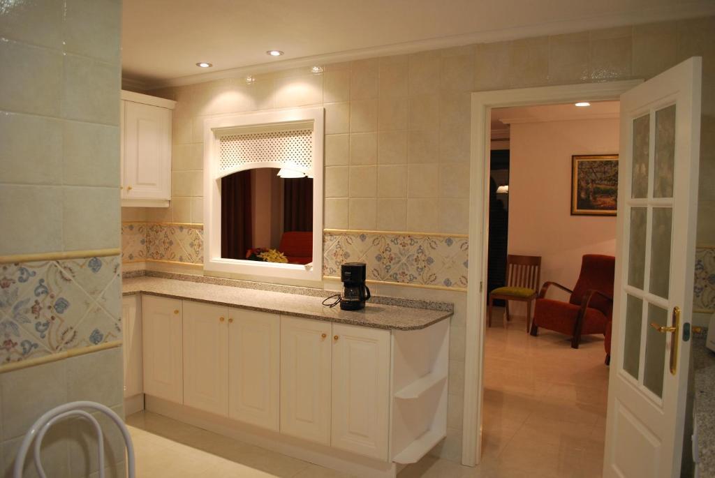 Apartamentos Lomas De Campoamor Bilik gambar