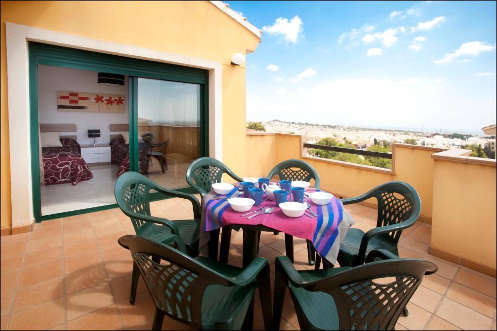 Apartamentos Lomas De Campoamor Bilik gambar