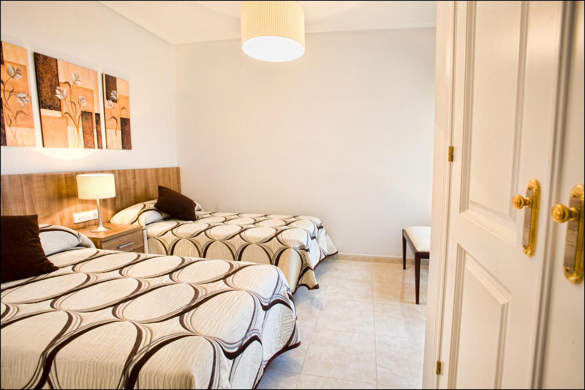 Apartamentos Lomas De Campoamor Luaran gambar